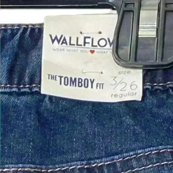 WallFlower Tomboy Jogger Denim,Mid-Rise Insta-Stretch,Juniors Jeans size 3 - Picture 7 of 7